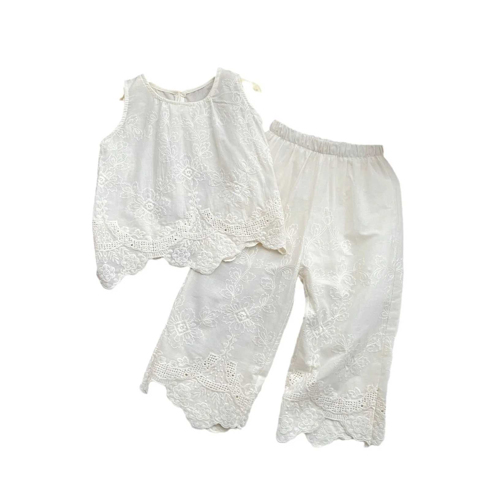 Girls Summer Set 2024 New Embroidered Top and Lace Pants Lightweight Two piece Casual and Comfortable Outdoor Clothing for ChildrenT250327