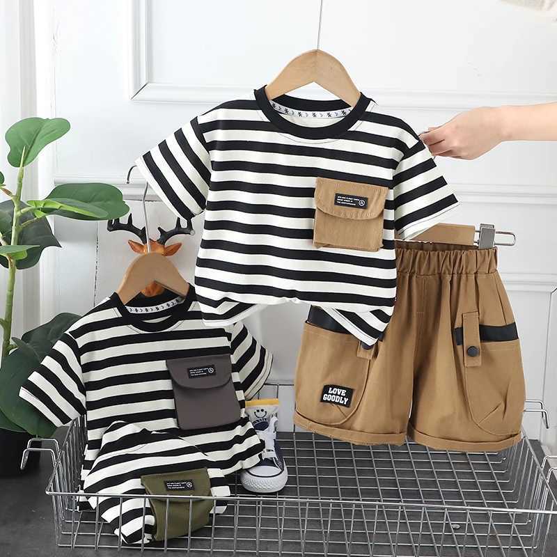 New Baby Boys Clothing Set Summer Childrens Fashion Striped T-shirt Shorts 2 pieces/set Childrens Casual Clothing Childrens Track and Field ClothingT2
