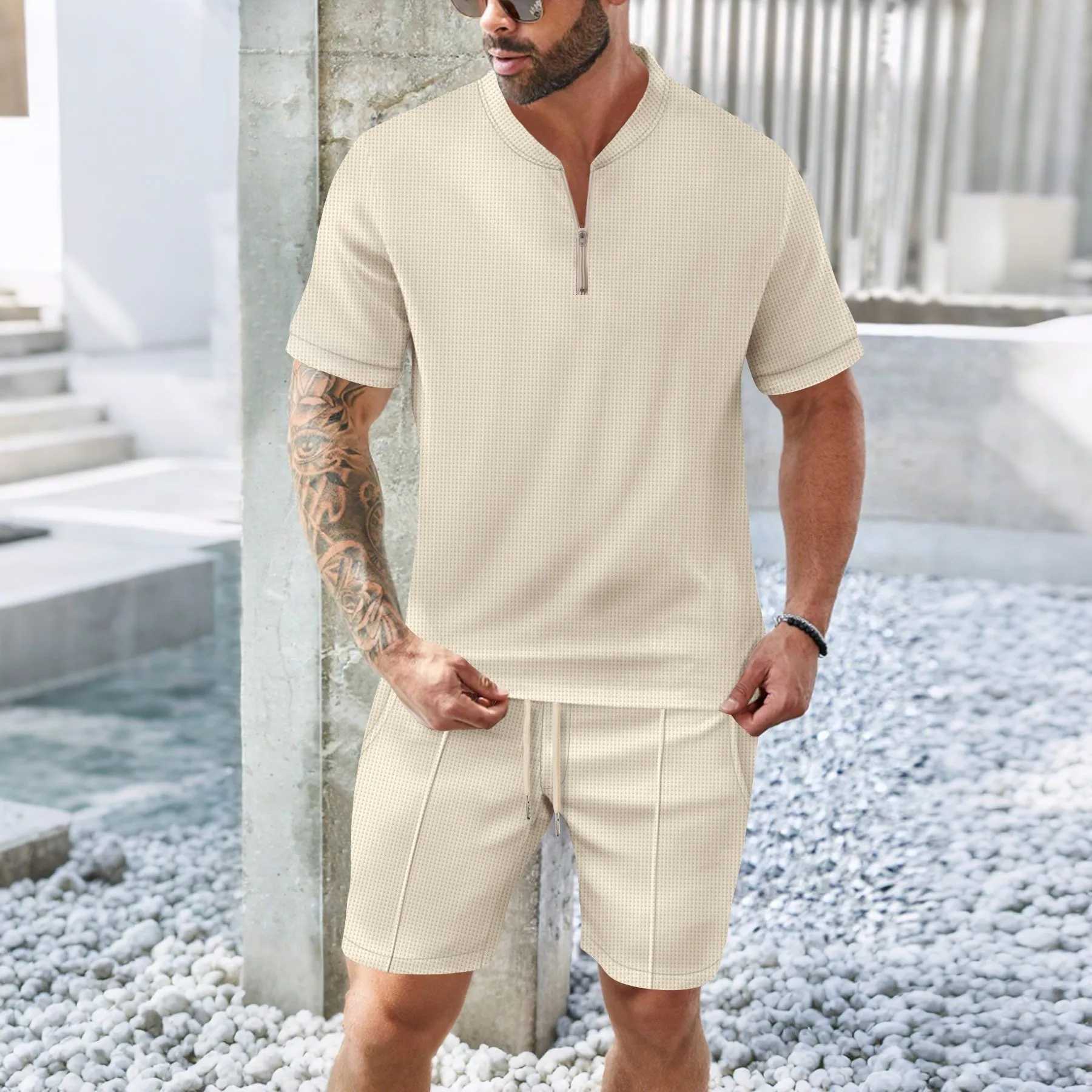 Two sets of solid color stand up collar short sleeves for mens casual waffles in New Europe and the United States in the summer of 2025XJ250326