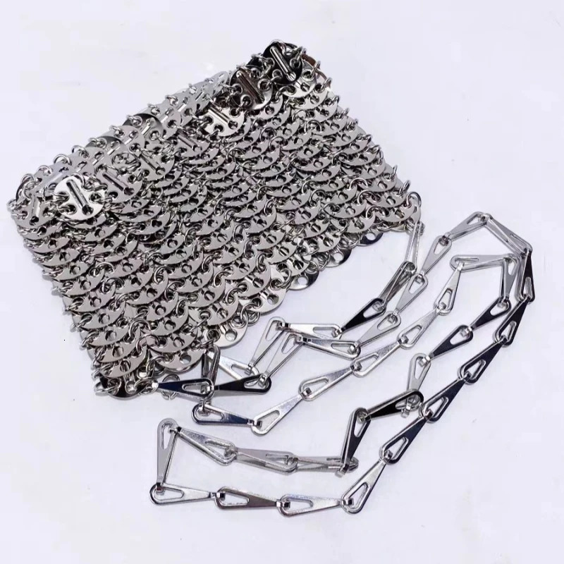 Sell Silver Gold Metal Sequins Chain Woven Bag for Women y Female Hollow Out Evening Bag Party Cellphone Pouch 250324