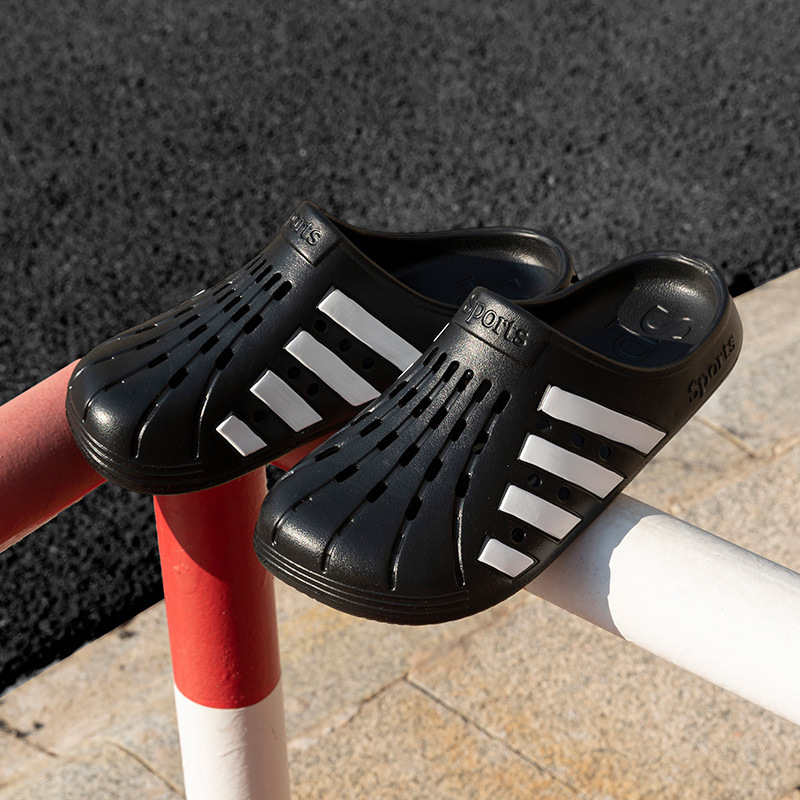 New sandals For Men And Women Wholesale Summer Slippers male Korean version eva net Hole female flat black wear sandals beach Slipper 36-45 2025s