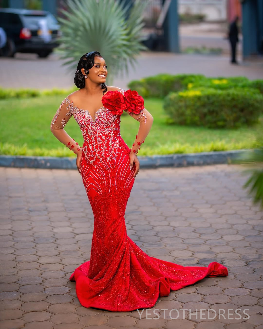 2025 Plus Size Red Prom Dress Mermaid Prom Dresses Formal Gowns Illusion Sheer Neck Long Sleeve Beaded Lace Birthday Second Reception Gown For African