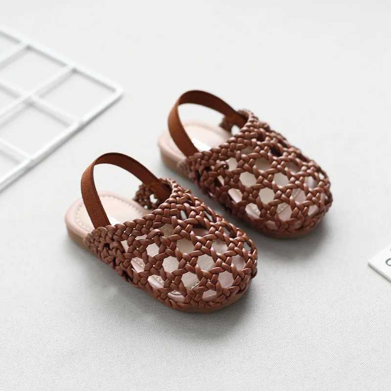 Slipper Baby womens shoes woven sandals suitable for girls and children fashionable hollow leather shoes with soft soles retro princess slippers beach