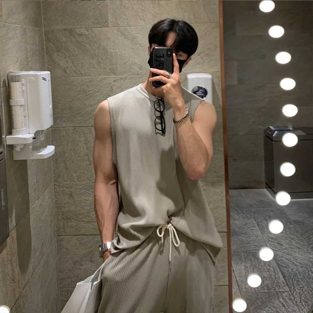 New summer clothing mens casual vest set luxury Korean streetwear O-neck solid dress vest and mens 2-piece setXJ250326