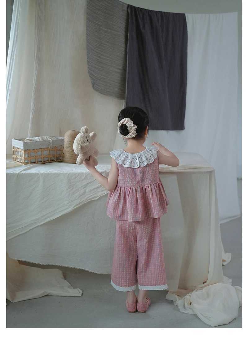 Summer girls set hollow lace lapel sleeveless vest+pants two-piece set cute and lovely childrens clothingT250327