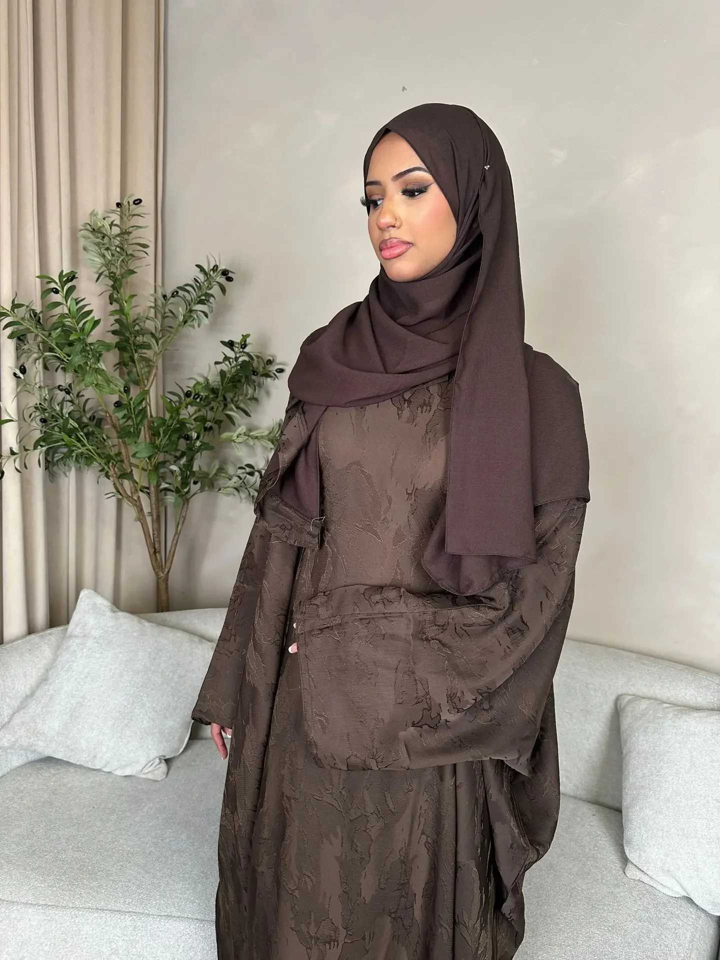 2025 Eid Ramadan Abaya Women Abayas Dubai Luxury Caftan Marocain Femme Long Dresses Muslim Women Clothing Ka Kaftan Robe X2505141