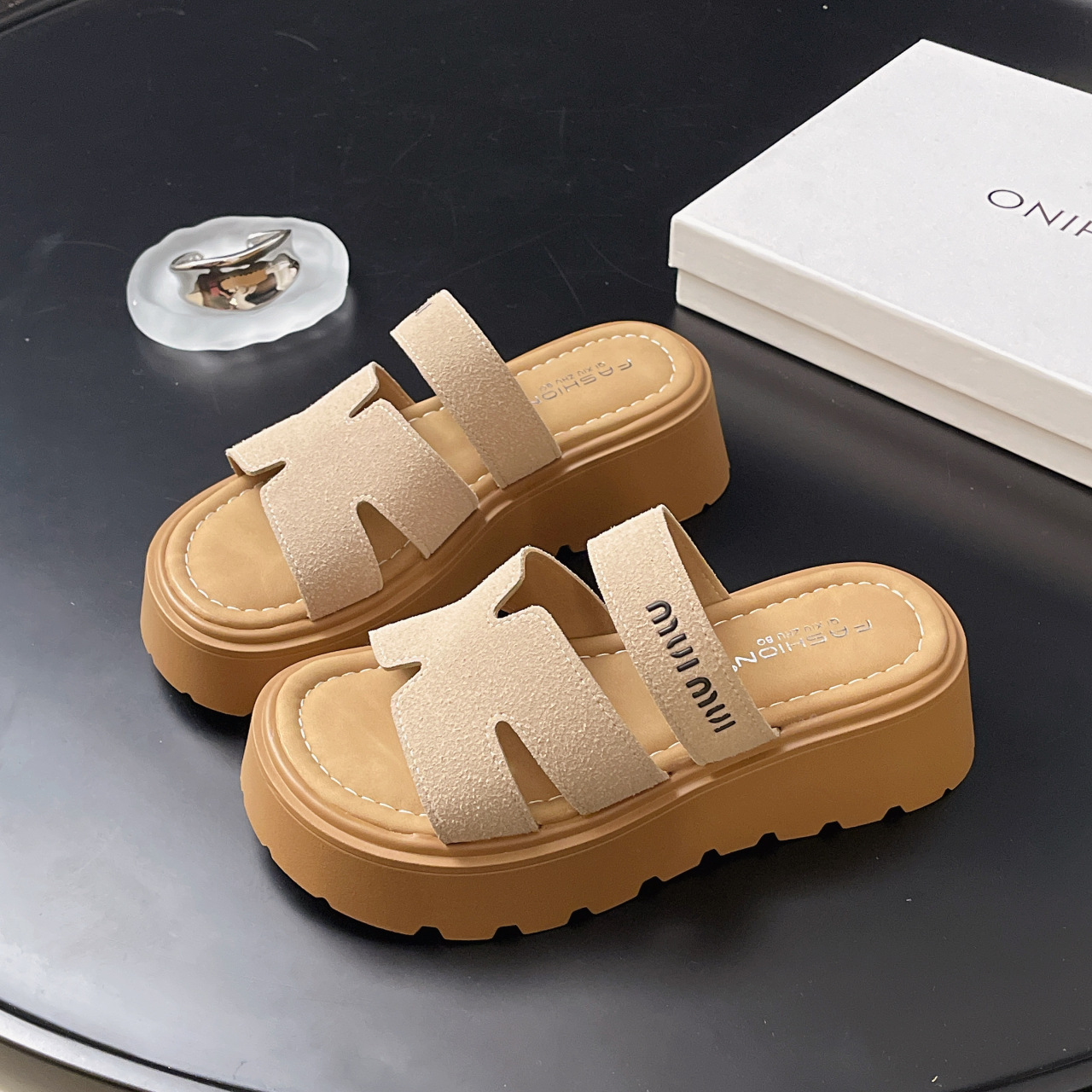 Free Shipping 2025 new designer sandals slippers platform casual comfortable sandals slides womans sandal outdoor Slipper woman shoes