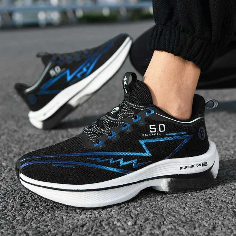 Mens sports shoes professional cushioning carbon board running shoes breathable lace casual sports shoes marathon sports shoes Y250325