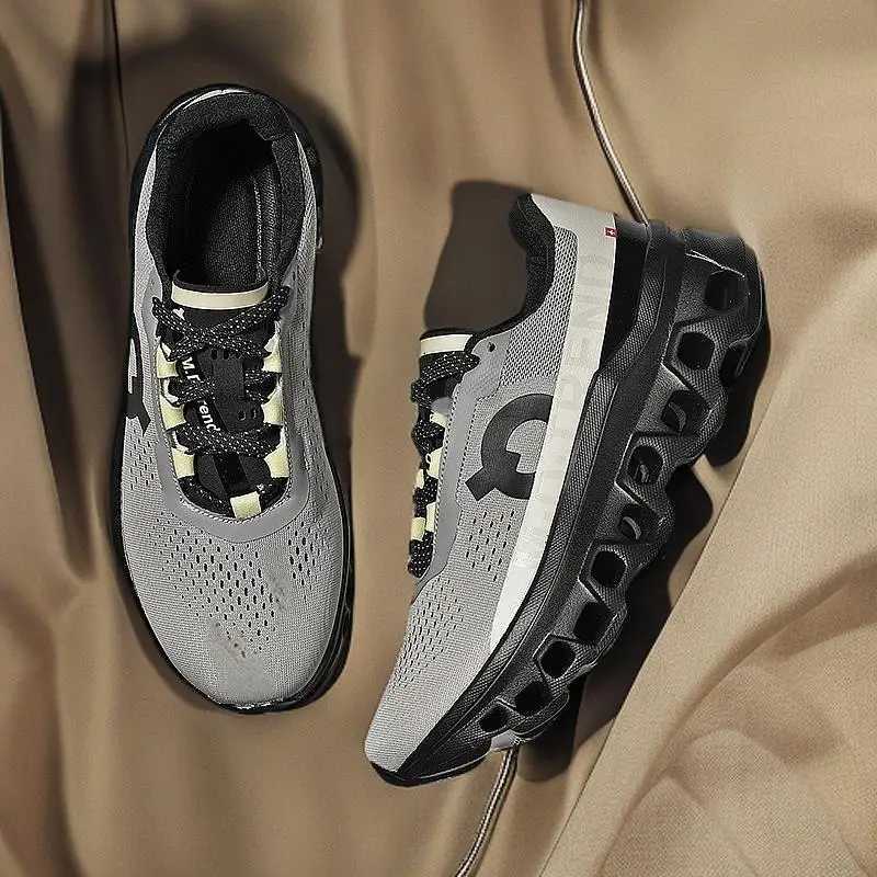Fashionable shock-absorbing running shoes cfortable anti slip sports sneakers Z250411