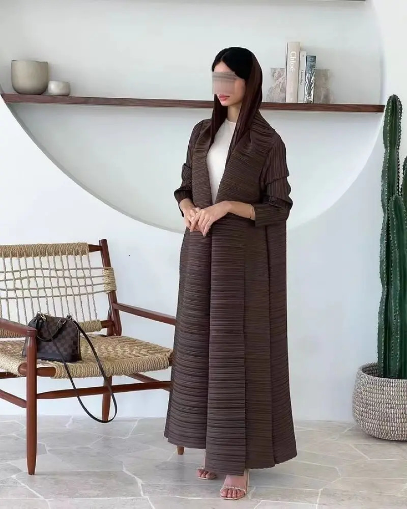 Miyake pleated abaya lapel long sleeves retro printed n enlarged size 250326