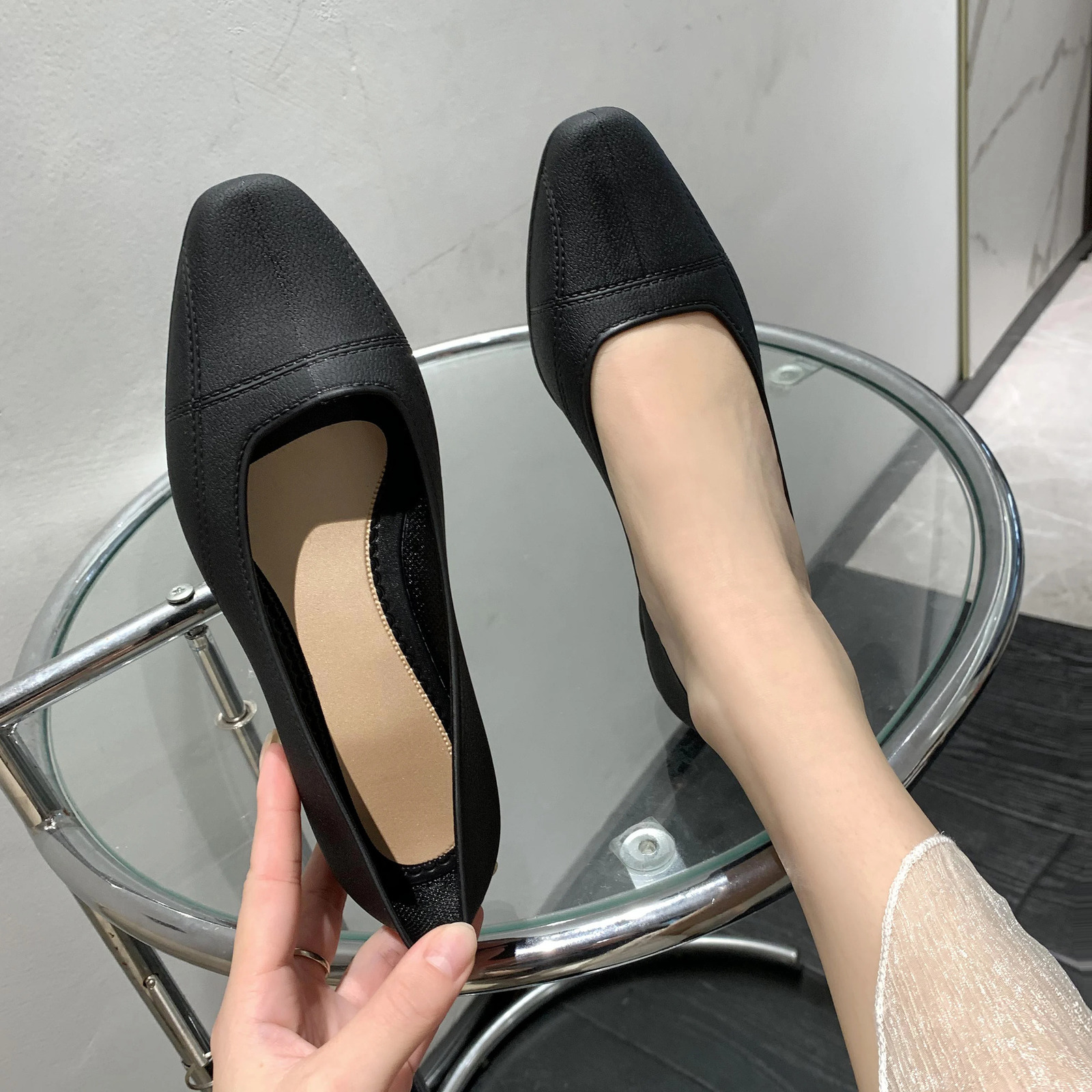 Womens PVC sandals for summer wear fashionable and casual solid color womens flat shoes 250317