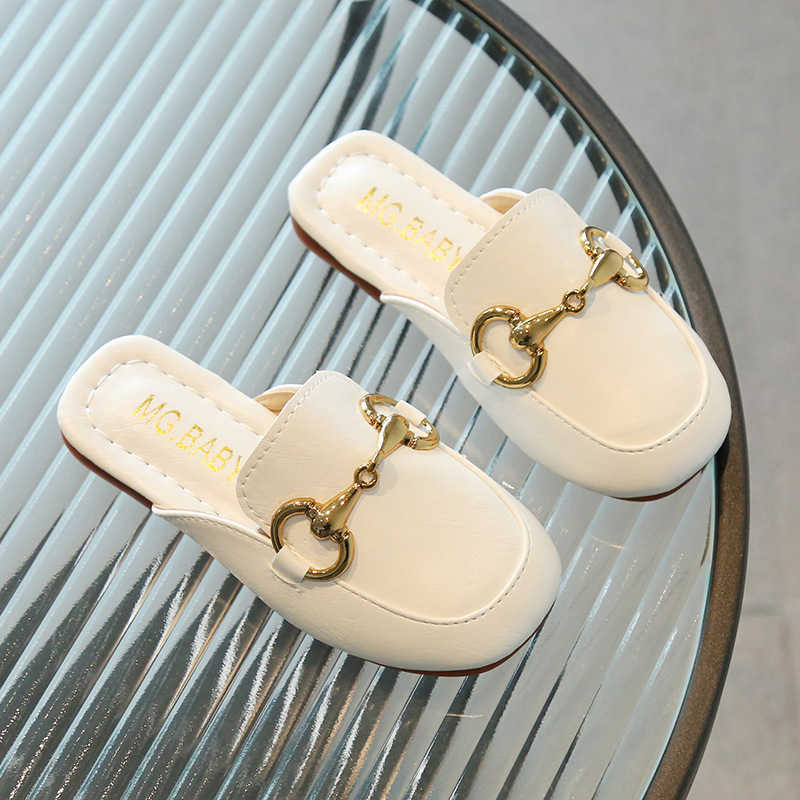 Slipper Girls Soft Bottom Baotou Half Slippers 2024 Spring New Flat Bottom Half Support Single Shoes Versatile Childrens Outerwear Cool Slippers S2532