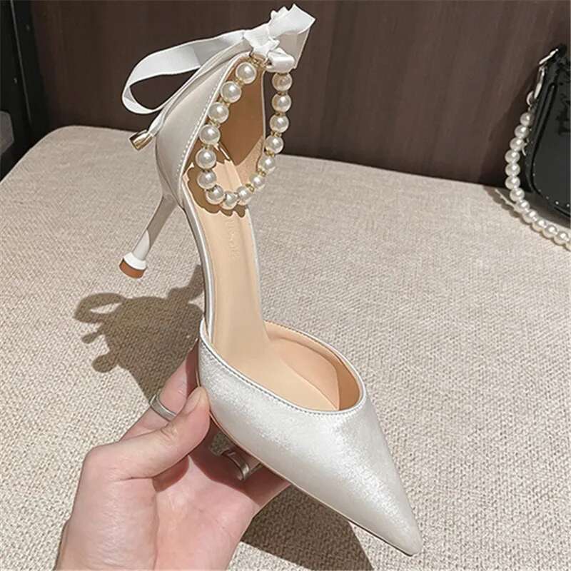 2025 New Wedding Women Brand Design String Bead Pearls High Heels Ladies Sexy Elegant Pointed Toe White Black Pumps