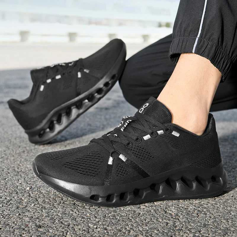 High quality green original brand sports shoes mens mat platform mens running shoes breathable mens coaching machine Chaussure Hommes Y250325
