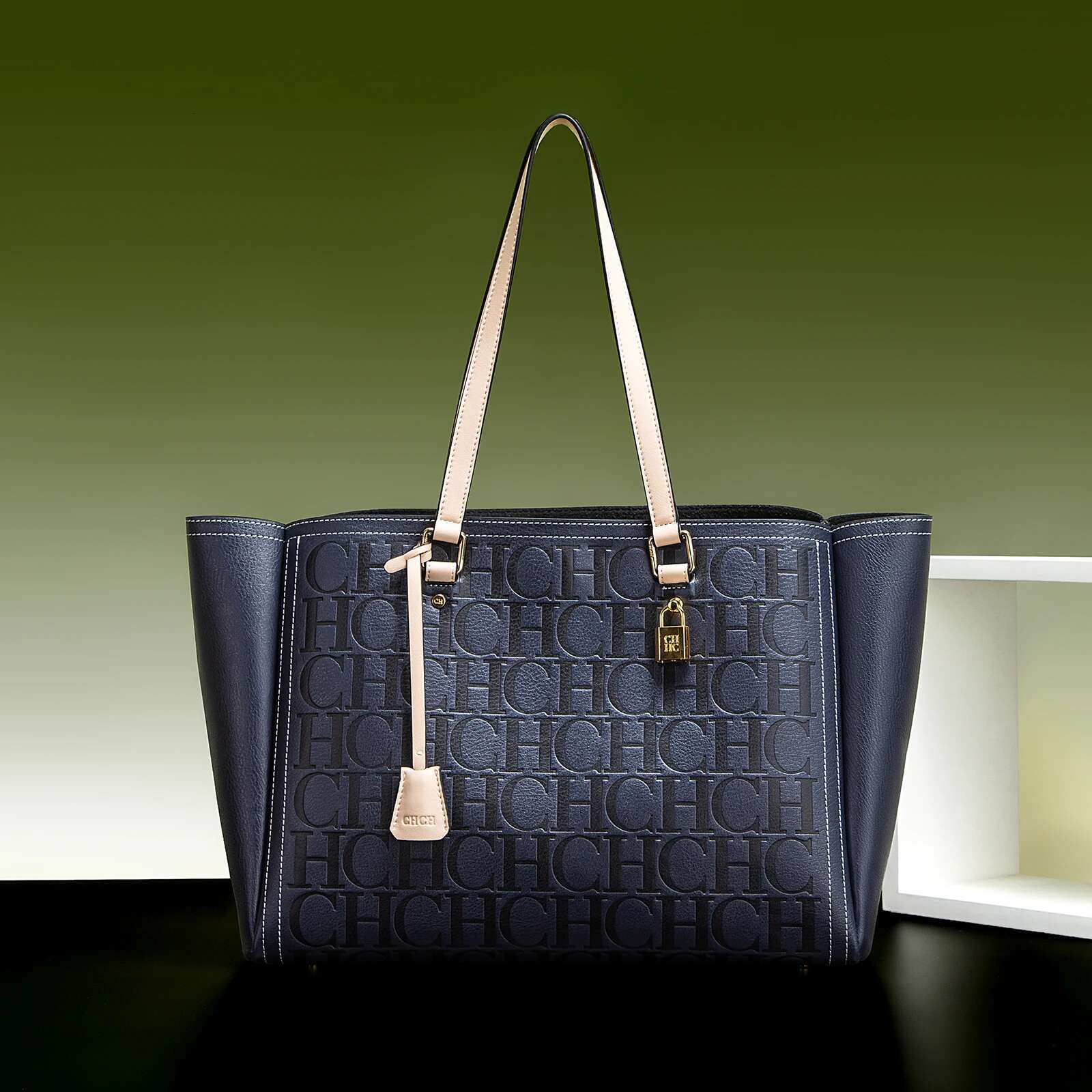 Classic Solid Color Letter Retro Women's New Handheld Shoulder Bag With Large Capacity For Business Shopping And Commuting