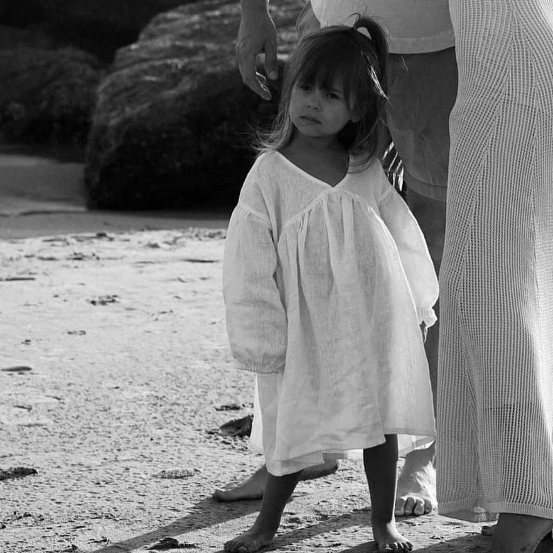 Girls Sweet Bubble Sleeve Linen Dress 2025 Spring Baby Girl Retro Cotton Linen V-Neck Loose Princess Dresses Kids Clothes 250326