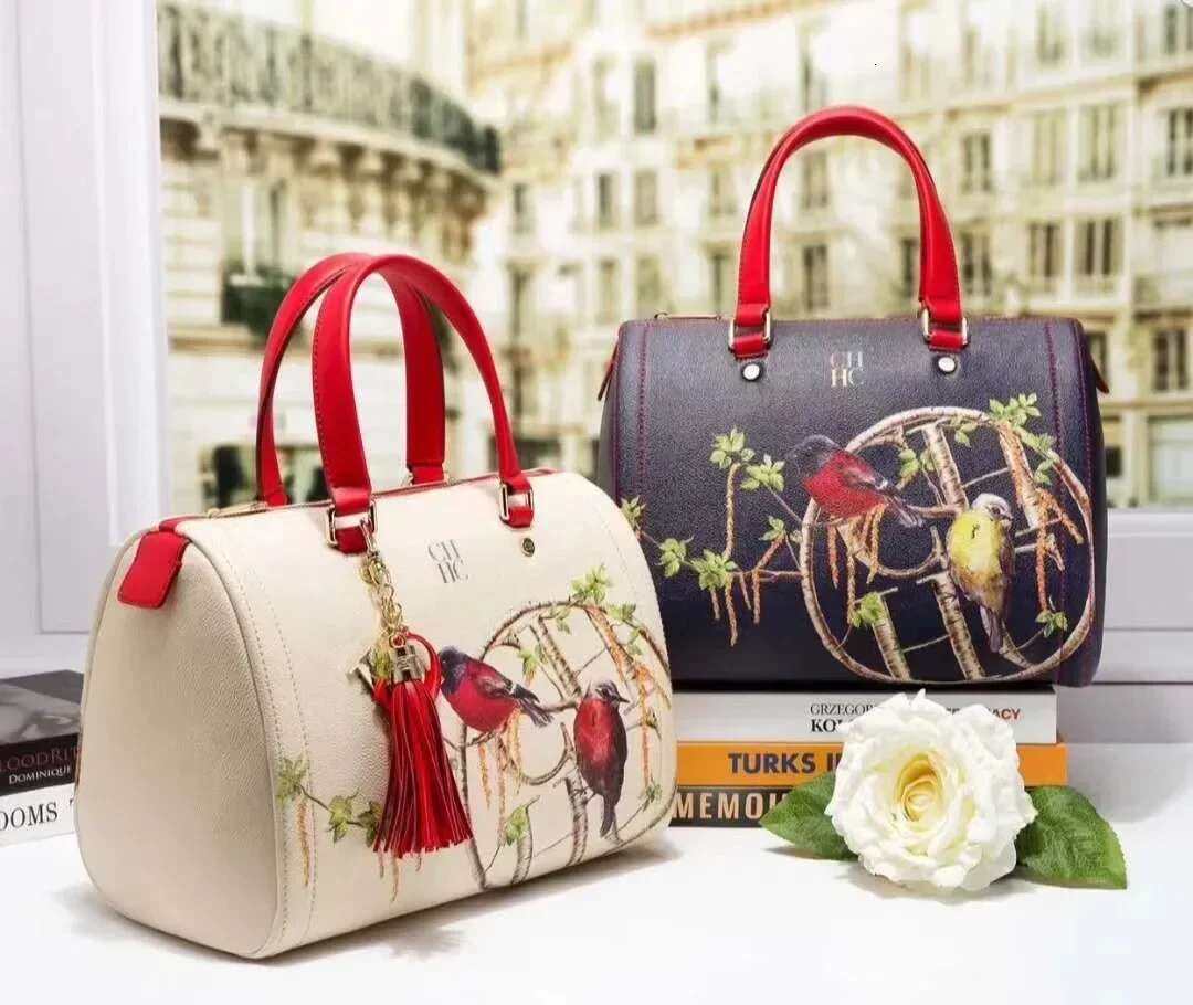 CILMI HARVILL CHHC Brand Annual Portable Boston Bag Pillow Shape Wer Bird Pattern Design Zipper Metal Decorationcapacity
