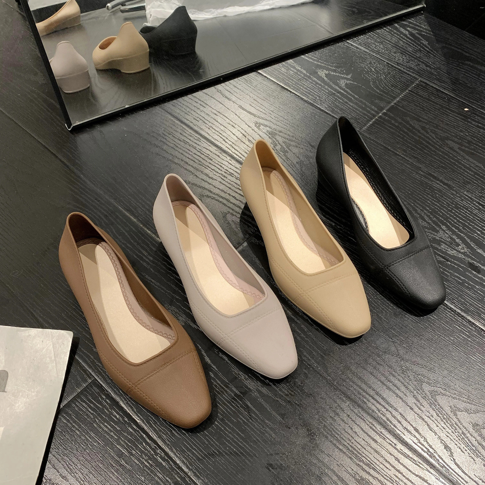 Womens PVC sandals for summer wear fashionable and casual solid color womens flat shoes 250317