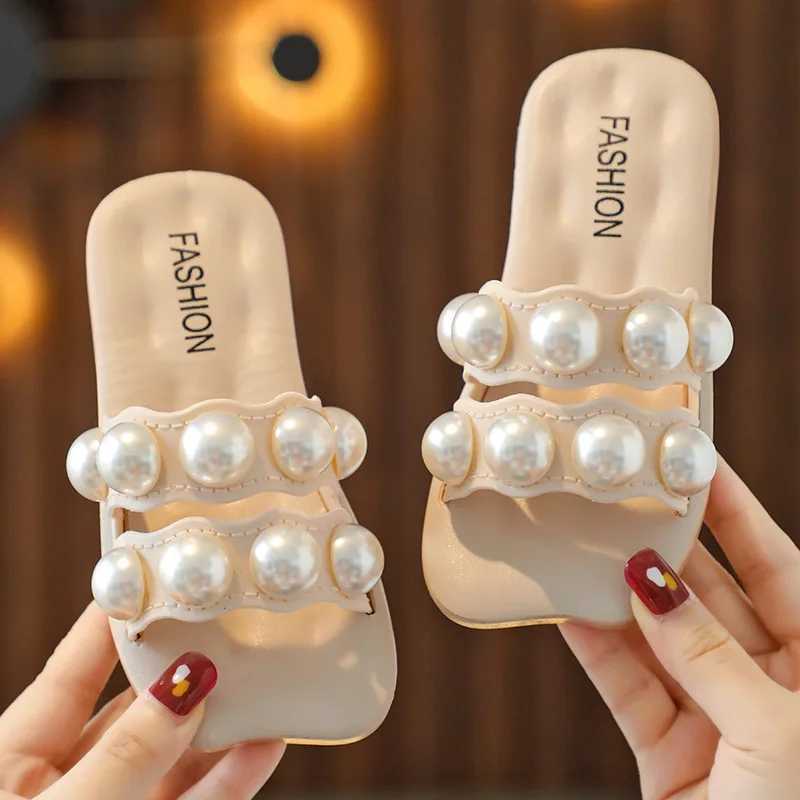 Slipper Girl Summer Slide 2024 New Family Matching Shoes Beach Shoes Childrens Slide Pearl Princess Mom Daughter S25326
