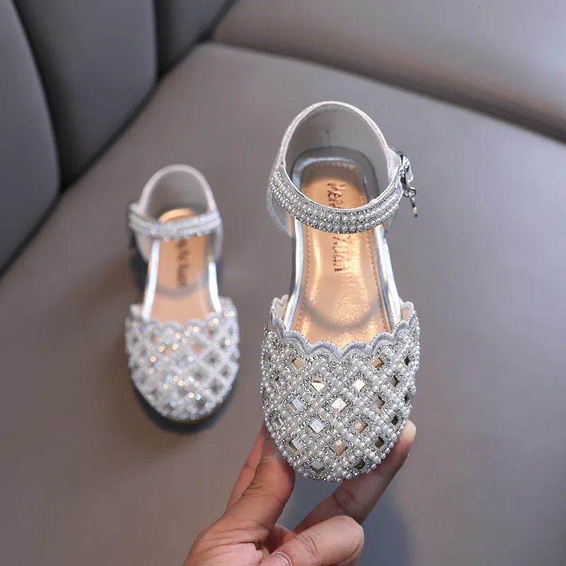 AINYFU Kids Flats Sandals Girls Princess Rhinestone Party Sandals Childrens Leather Hollow Out Beach Shoes Size 21-36 250326