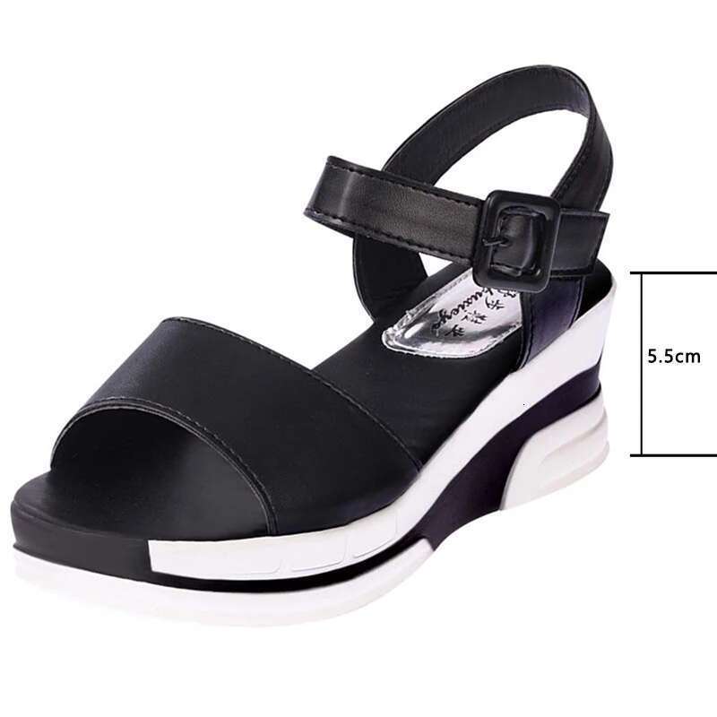 Summer shoes woman Platform Sandals Soft Leather Casual Open Toe Gladiator wedges Trifle Mujer Women Shoes Flats