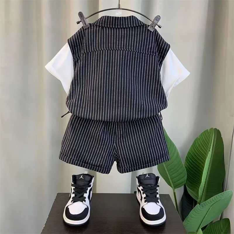 Korean fashion striped short sleeved zipper shirt and two-piece set baby boy summer boutique set childrens sportswearT250327