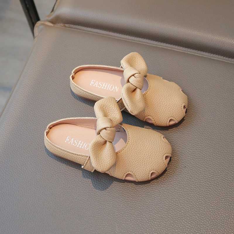 Slipper 2025 Spring/Summer New Childrens Slide Suitable for Girls Simple Leather Princess Shoes Soft and Breathable Coat Cute Bow S25326