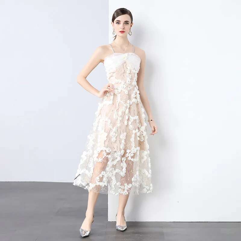 Dongdumaoyi Zomer Franse Pure Mesh Geborduurde Pailletten D Bloemen Strass Strapless Taille Kalkende Slim Fit Avondjurk A