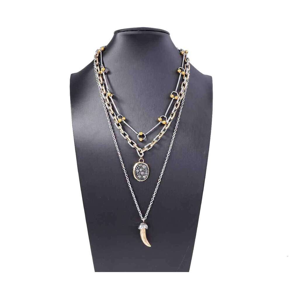 Luxury Minimalist Animal Horn Pendant Necklace Set Three Piece Layered Chain Women Fashion Statement Jewelry