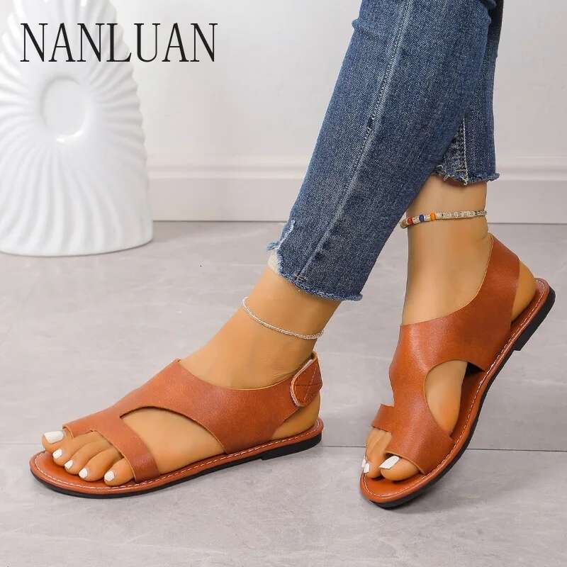 Boutique Summer Casual Style Simple Solid Color Slip-on Women's Shoes Non-slip Outdoor Hot-selg Sandals