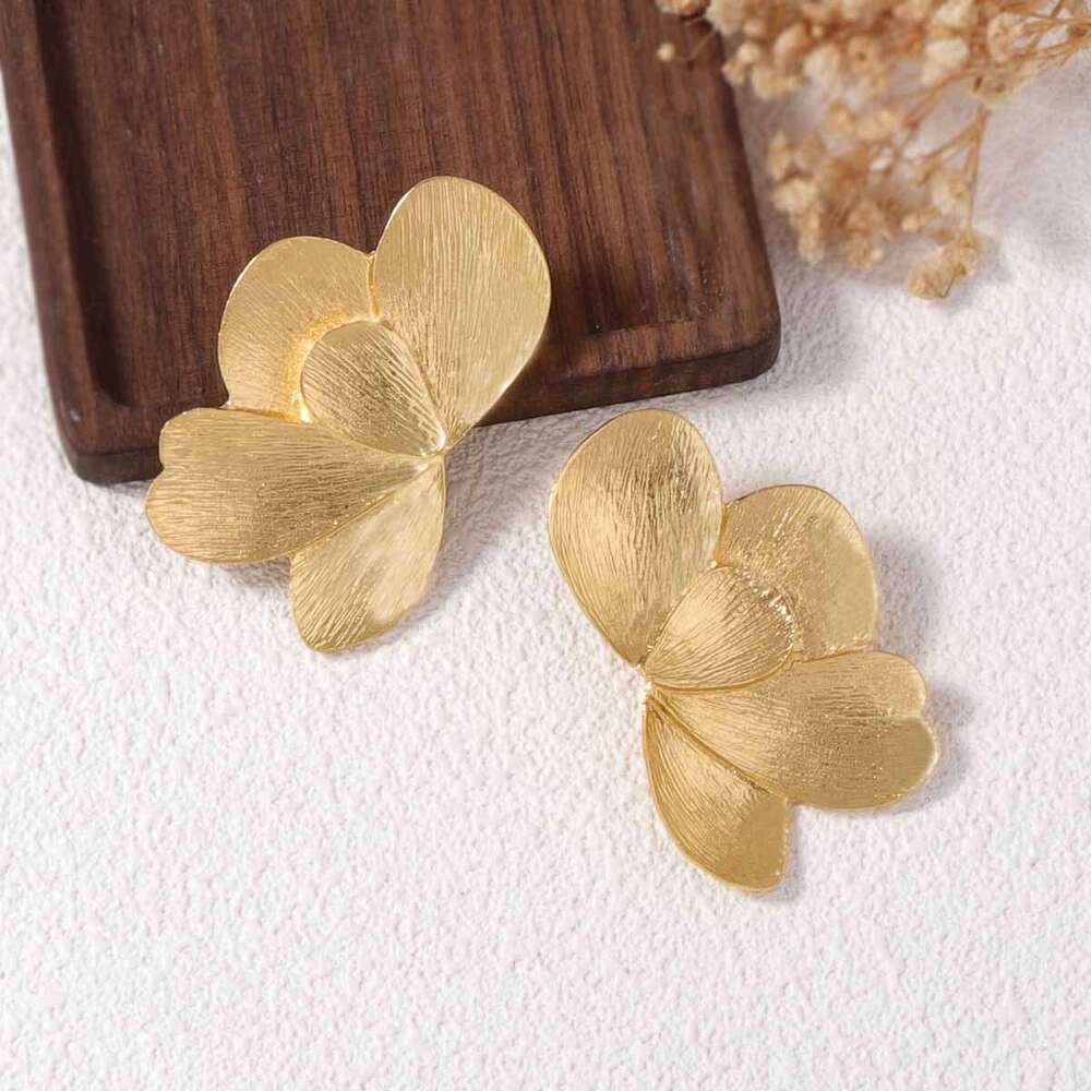 Luxury Floral Petal Stud Earrings Bold Vintage Inspired Alloy Fashion Jewelry for Women