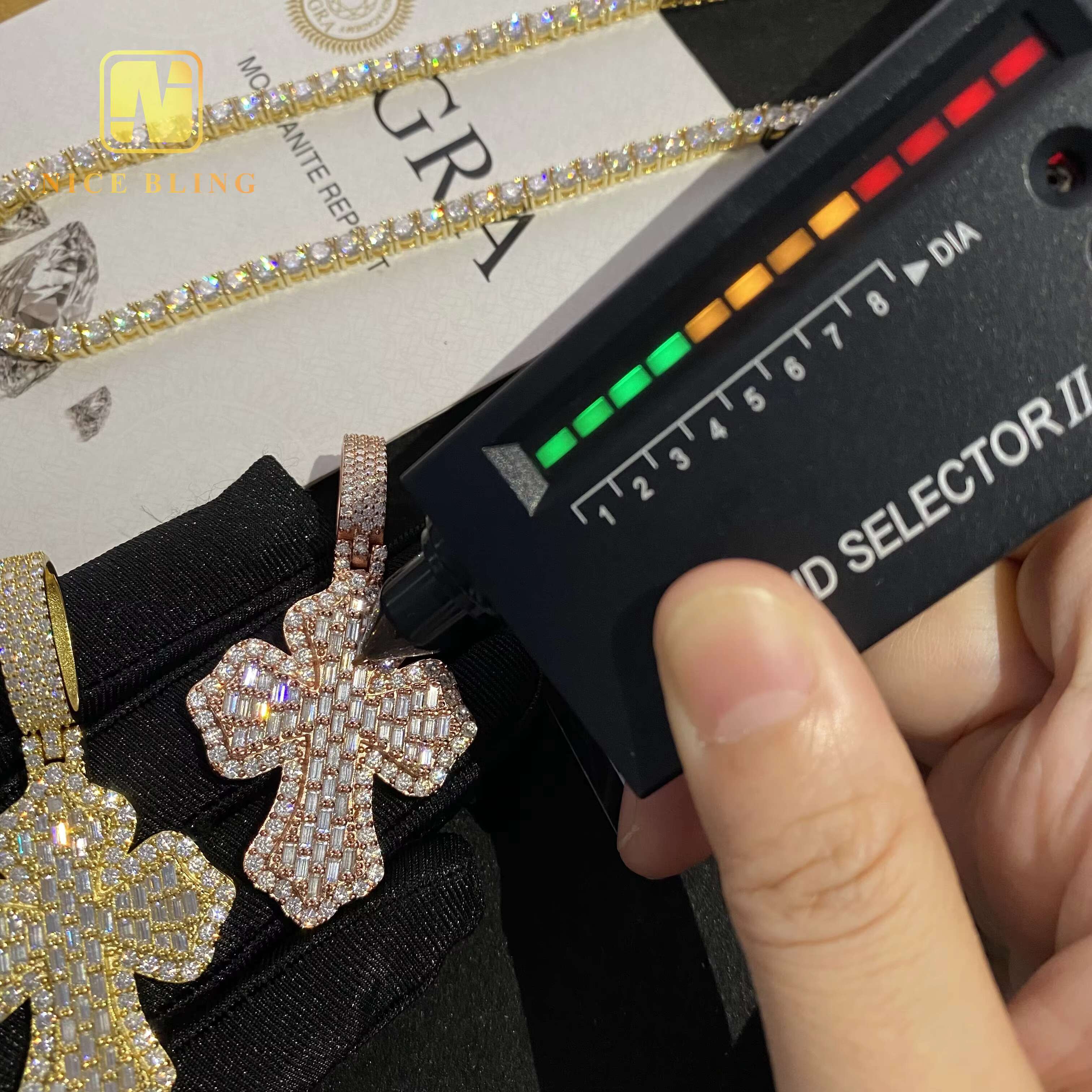 Custom Hip Hop Moissanite Jewelry Pass Diamond Tester Ice Out Baguette Diamond 925 Sterling Silver VVS Moissanite Cross Pendant