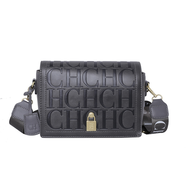 design bag 2025 style small square bag with single shoulder and diagonal wide shoulder strap fashionable and trendy