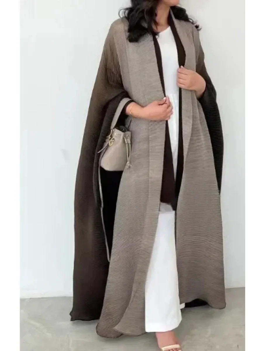 Muslim Abaya womens batsleeved pleated gradient cardigan cashmere sweater autumn Dubai plus size y jacket 250326