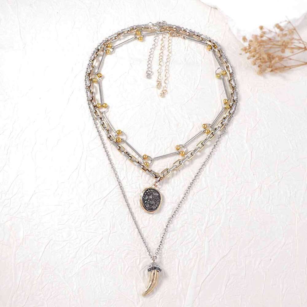 Luxury Minimalist Animal Horn Pendant Necklace Set Three Piece Layered Chain Women Fashion Statement Jewelry