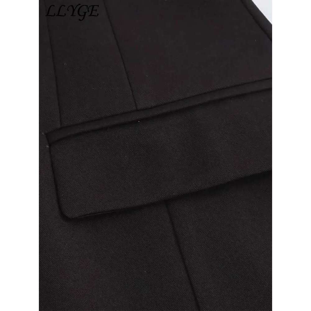 Women's Wear Elegant Women's Black Blazer Slim Lapel Shoulder Pads Button Flap Pocket Female Suit Jacket 2025 Spring Lady Commute Outwear