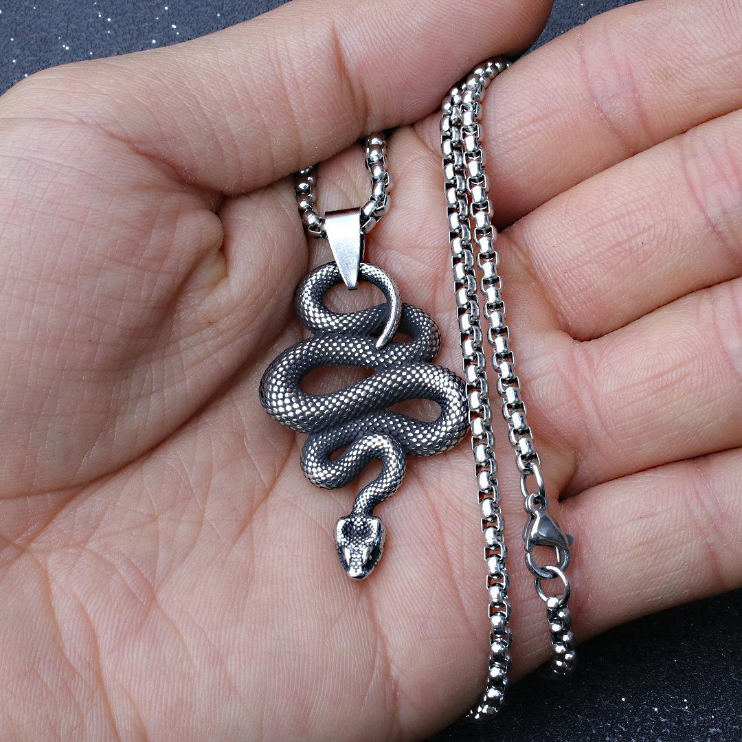 60cm Hip hop style zodiac snake year pendant necklace with fierce eyes and snake king design