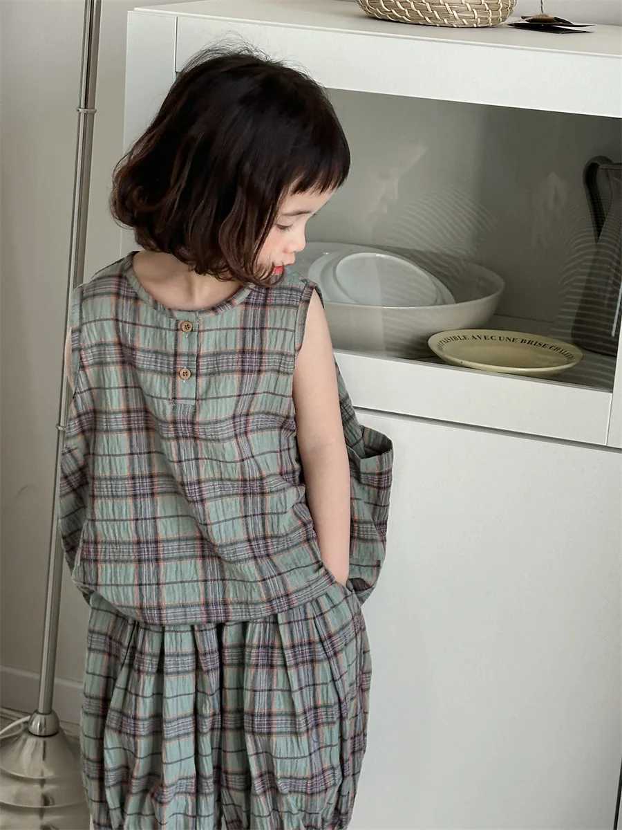 22321 Baby Short sleeved Dress 2024 Summer New Cotton Linen Boys Set Tank Top Pants Two Piece SetT250327