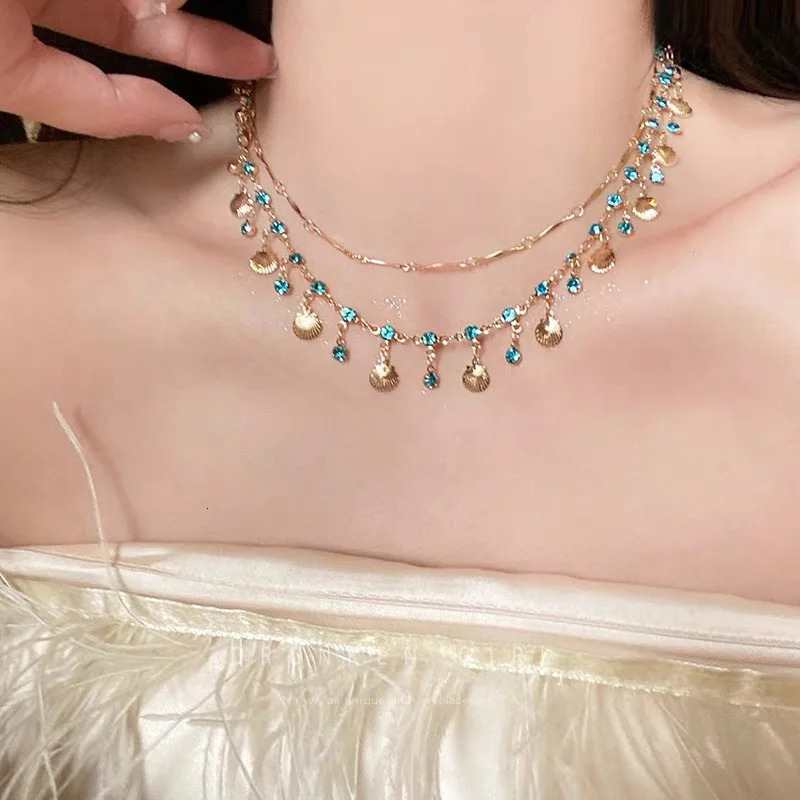Exquisite crystal zircon butterfly necklace suitable for womens elegance doublelayer border chain party wedding jewelry 250325