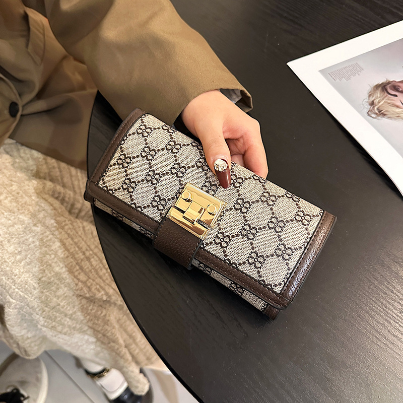 2025 Designer printed Women's new 3 short multi-card triple fold buckle long wallet with hand