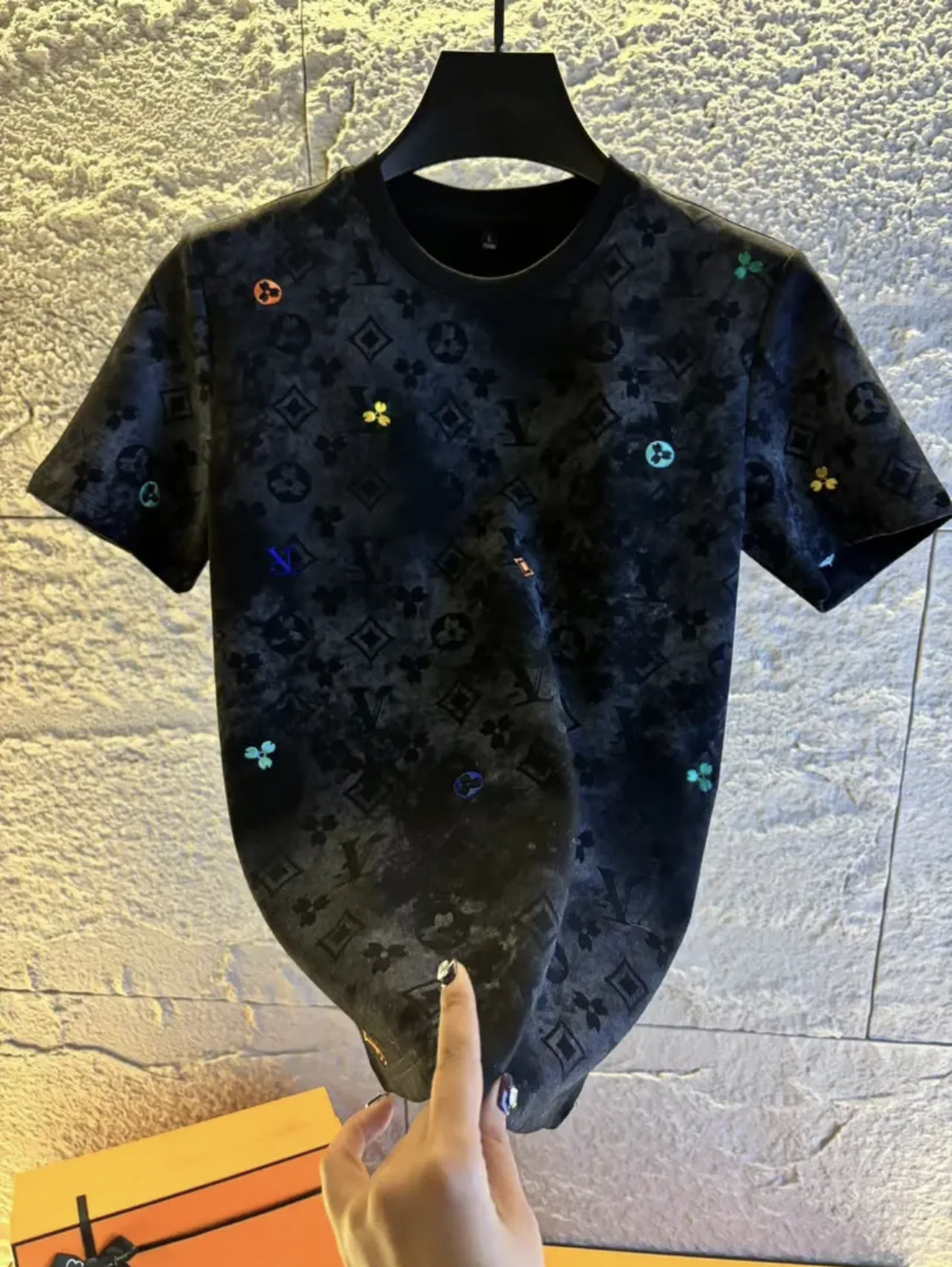 2025s Spring And Summer New Fashion Men T Short Sleeve Light Luxury Heavy Heavy Fashion T-Shirt Short Sleeve Flower Design Size M-3XL