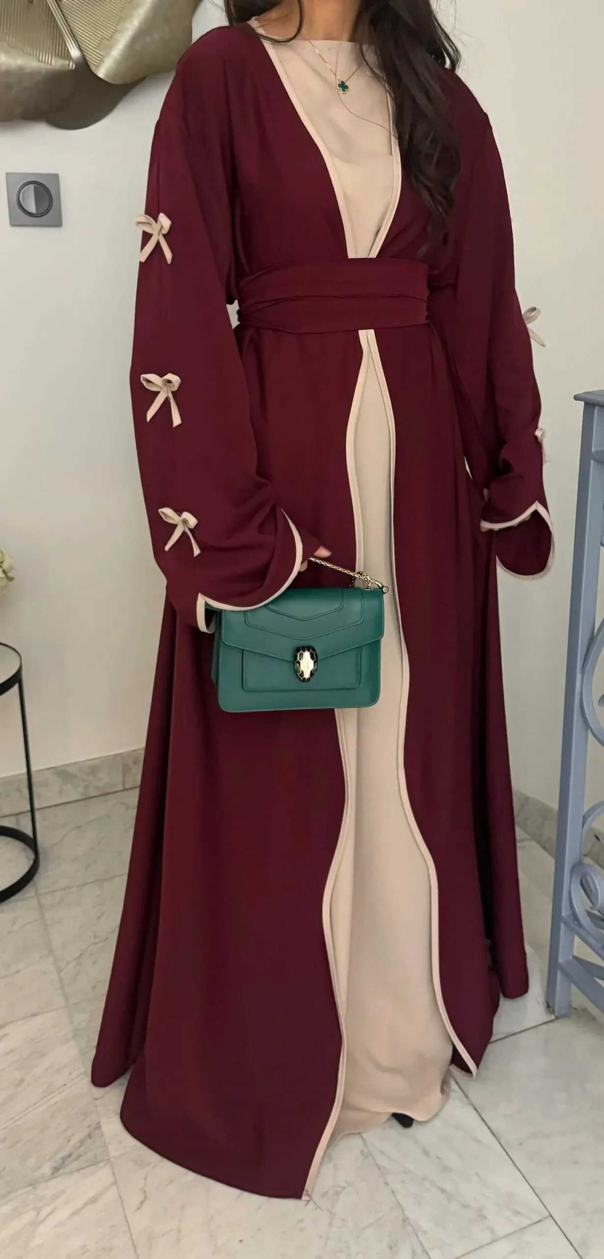 Burgundy Islamic Abaya for Middle East Muslim Ladies Bow Details Contrast Inner Layer Ideal for Ramadan and Daily Wear in Saudi X250514