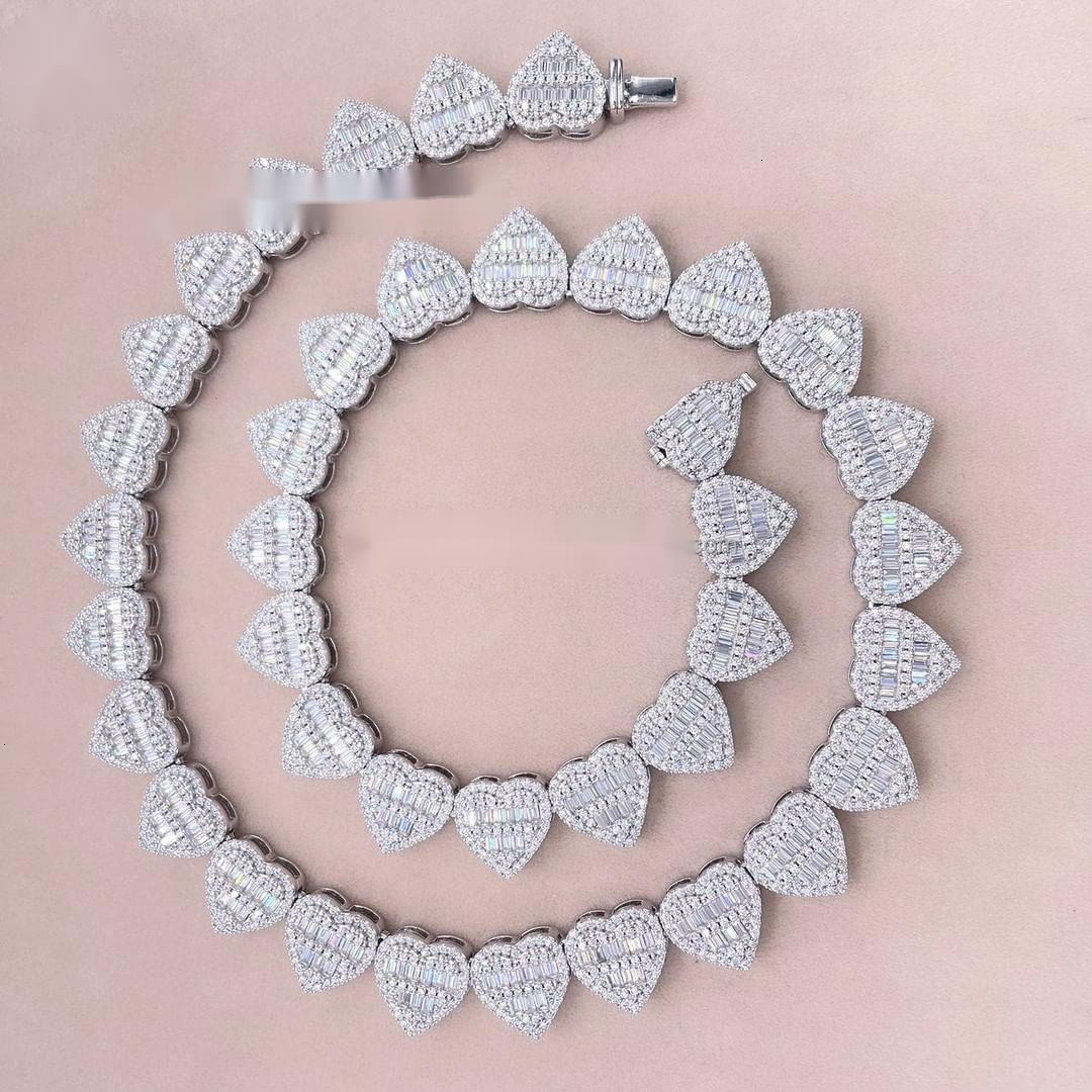 Hot Selling High Quality Moissanite Hip Hop Jewelry Heart-shape Necklace VVS Moissanite Cuban Chain Necklace