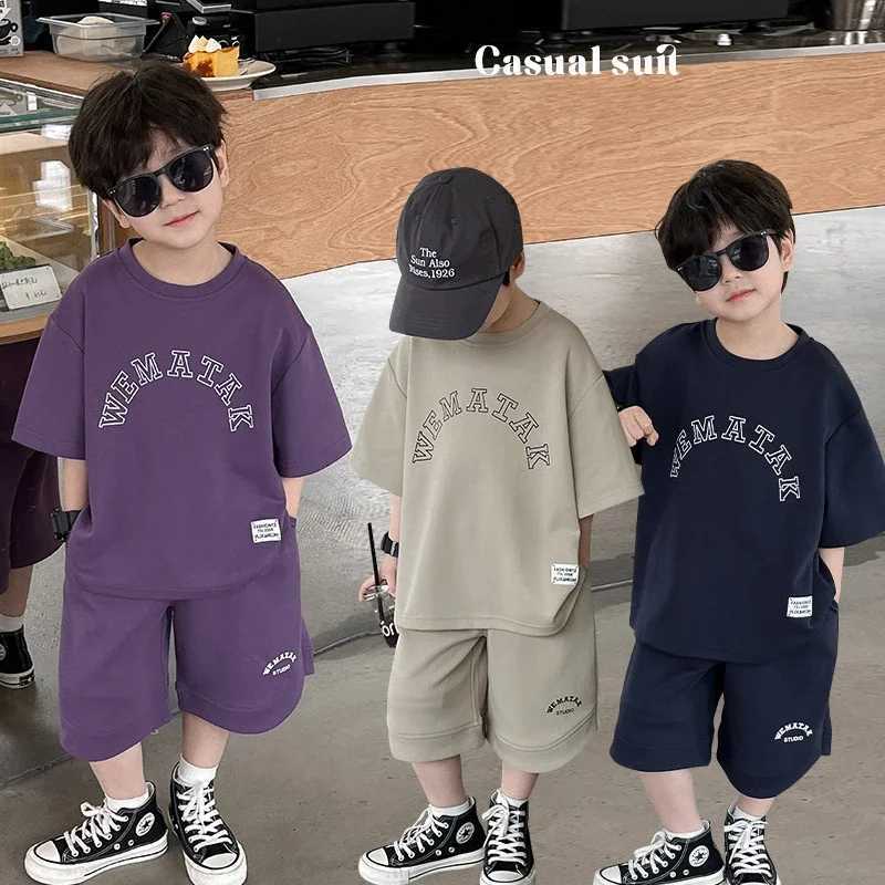 Summer teenage boys clothing set childrens O-neck letter T-shirt and shorts set fashionable printing top and bottom 2-piece set clothing track setT250
