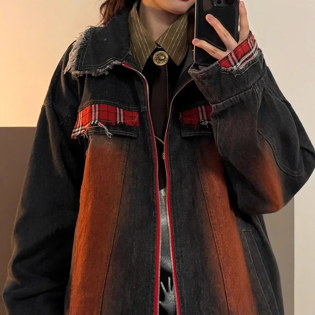 Retro American plain spliced denim jacket for women in spring spray colors washed retro feel high seam short 250326
