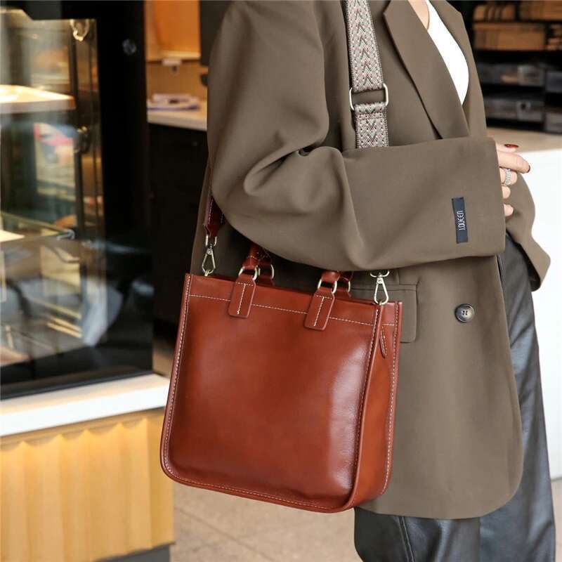 Vintage Cowhide Genuine Leather Tote Handbags For Women 2025 Designer Wide Strap Ladies Shoulder Crossbody Bags