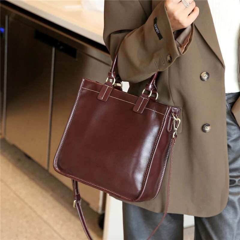 Vintage Cowhide Genuine Leather Tote Handbags For Women 2025 Designer Wide Strap Ladies Shoulder Crossbody Bags