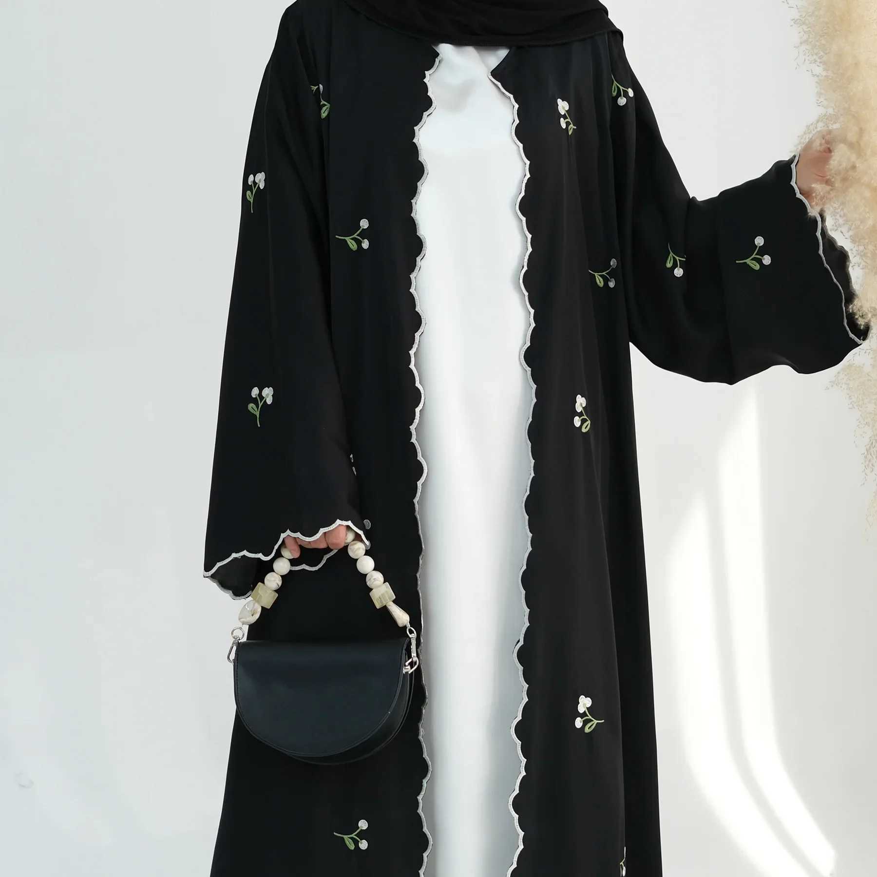 Women Elegant Front Open Wavy Abaya Dubai Embroidery Flower Cardigan Muslim Loose Burqa Islamic Long Slved Dress Robe Kaftan X250514