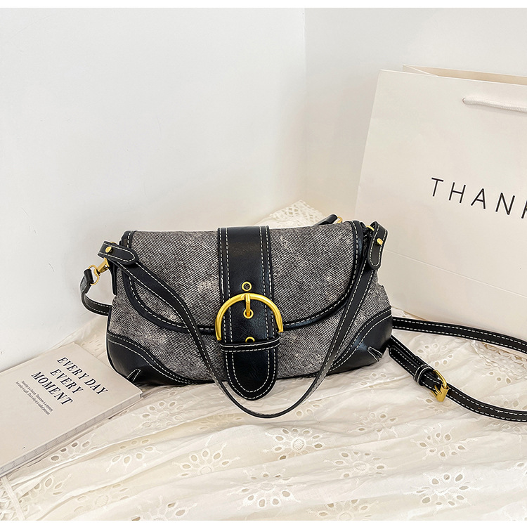 design bag 2025 Retro bag for women with high-quality texture commuter shoulder bag simple underarm bag