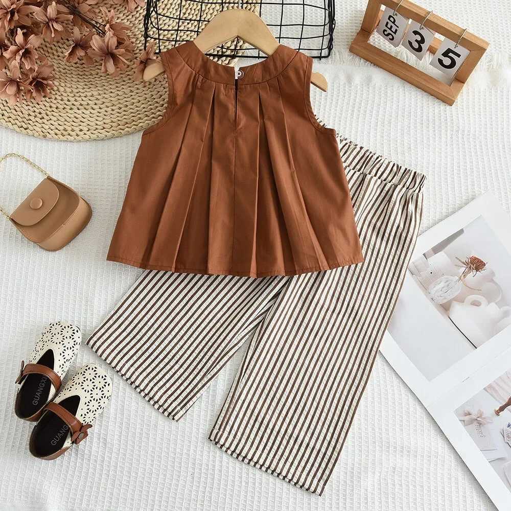 Bear collar khaki vest+striped wide leg pants summer two-piece simple sleeveless childrens clothing suitable for 3-7 years oldT250327
